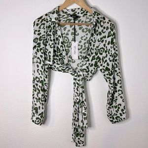 NWT green animal print top, size small, tie front, long sleeve, lightweight